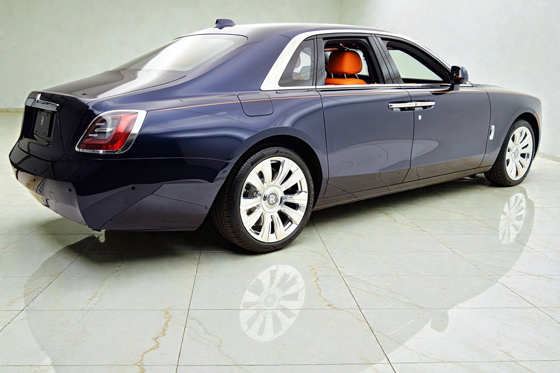 Used 2023 Rolls-Royce Ghost image 9