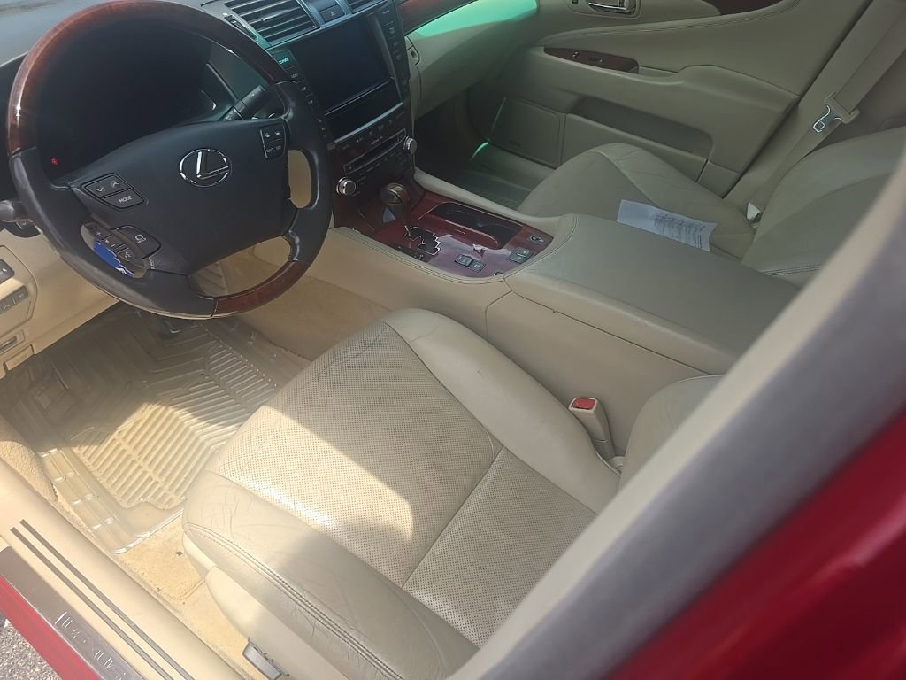 Used 2012 Lexus LS 460 AWD w/ Comfort Pkg image 13