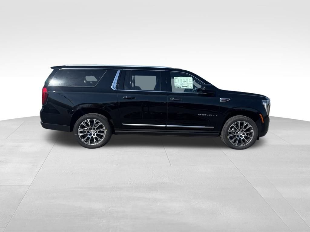 New 2026 GMC Yukon XL Denali w/ Denali Reserve Package image 5