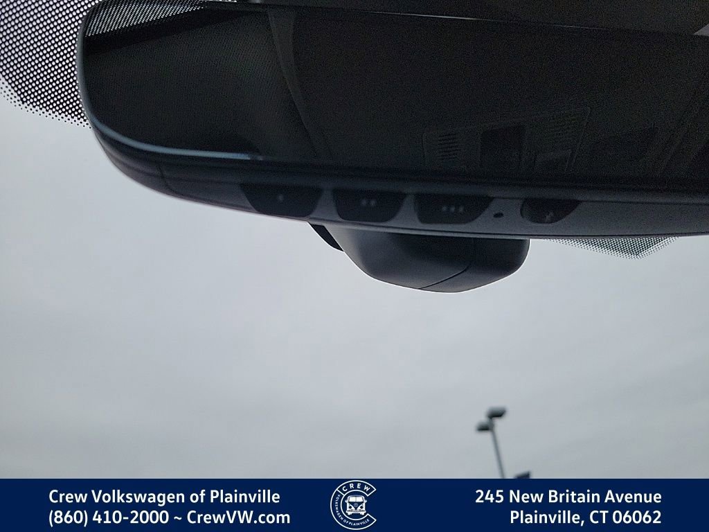 Certified 2022 Volkswagen Taos SEL image 10