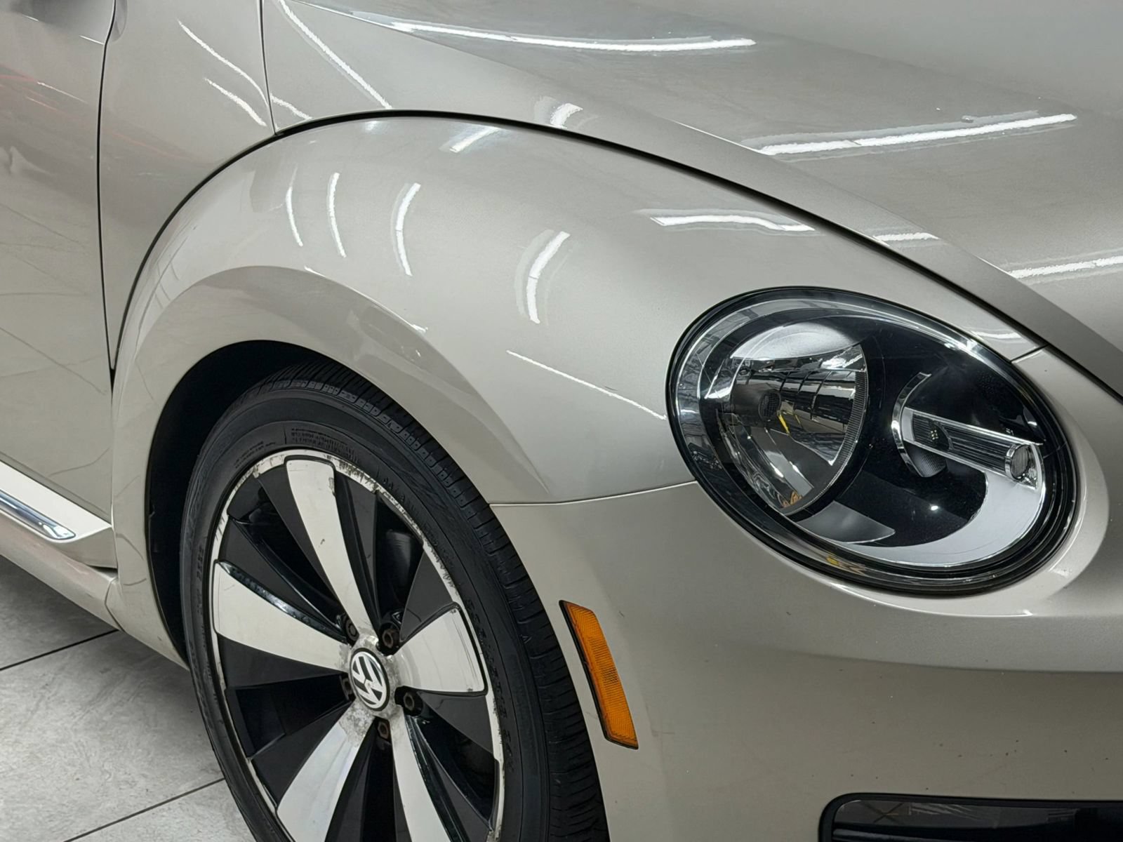 Used 2012 Volkswagen Beetle 2.5 FWD image 6