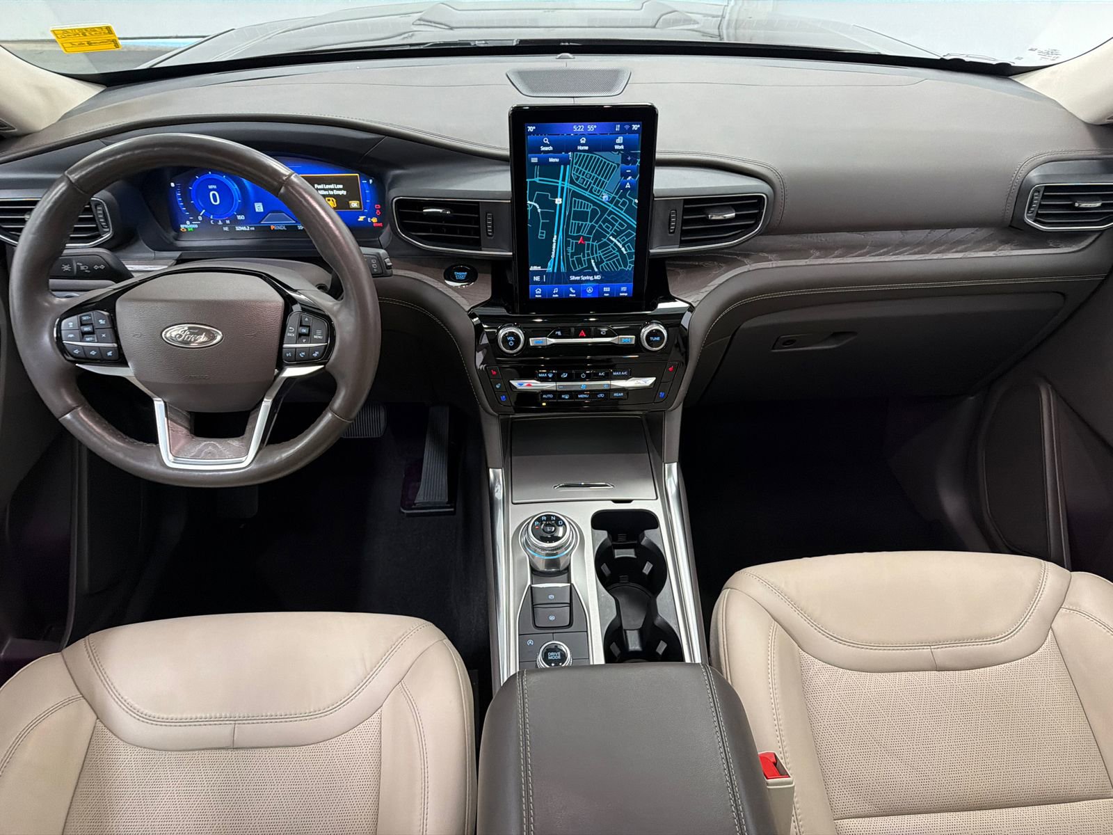 Used 2023 Ford Explorer Platinum w/ Technology Package image 20