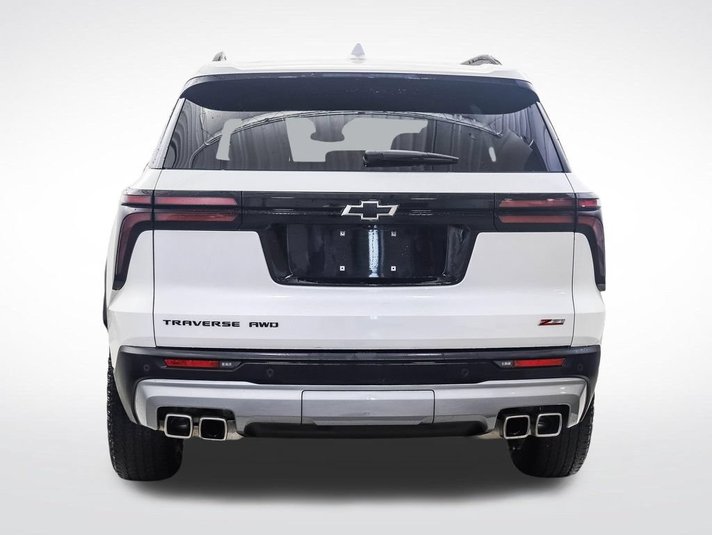 Used 2025 Chevrolet Traverse Z71 w/ Driver Confidence Package AWD/4WD image 4