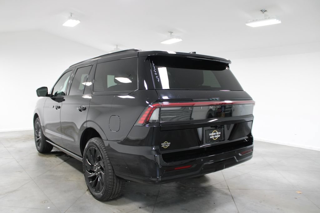 New 2027 Lincoln Navigator Reserve w/ Jet Appearance Package AWD/4WD image 6