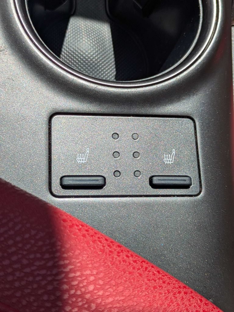 Used 2022 Toyota Camry XSE w/ Navigation Package FWD image 35
