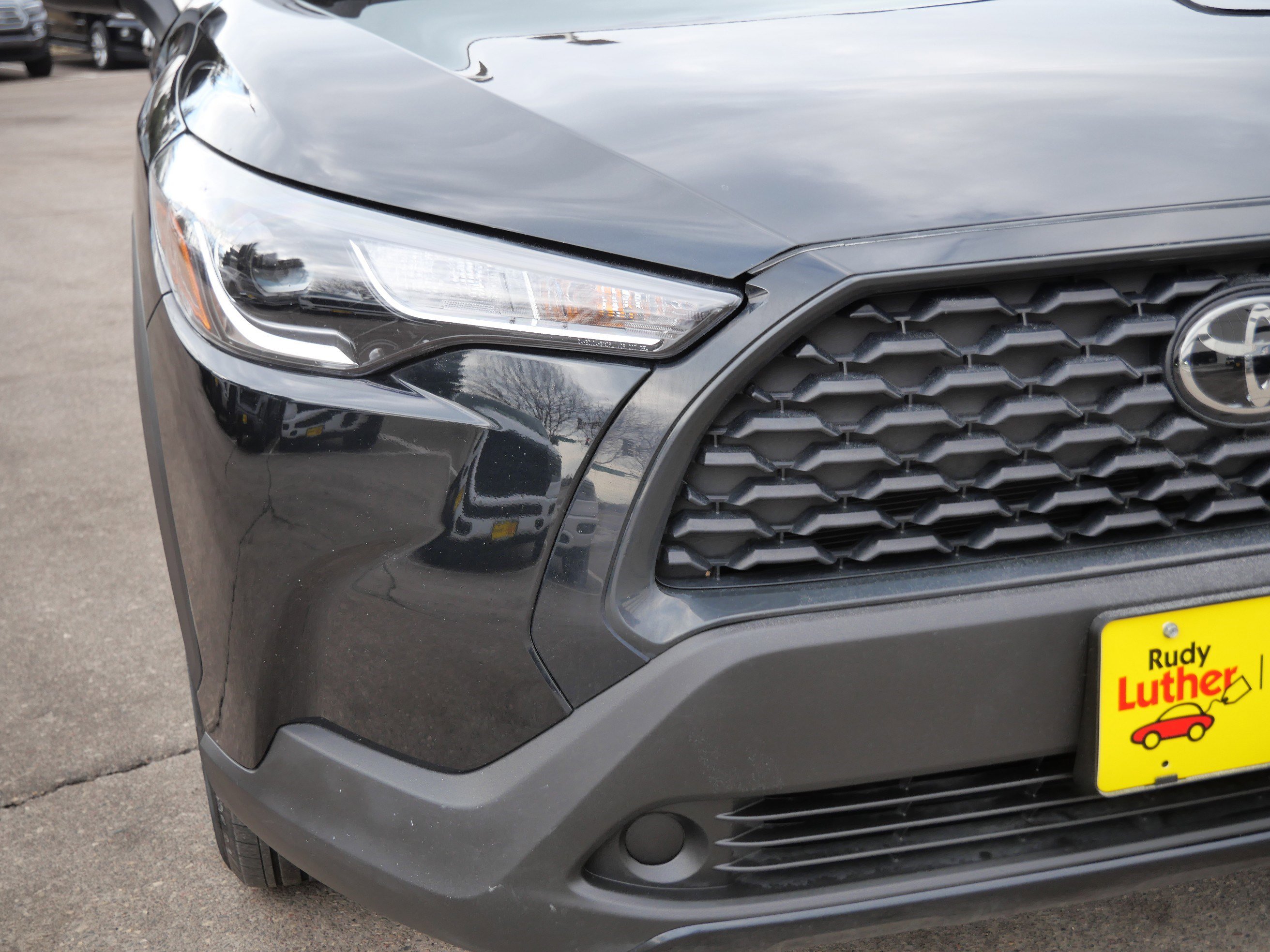 Certified 2025 Toyota Corolla Cross LE image 17