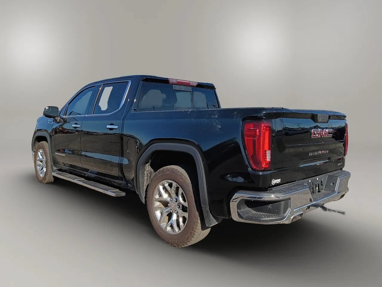 Used 2020 GMC Sierra 1500 SLT w/ SLT Premium Package AWD/4WD image 9