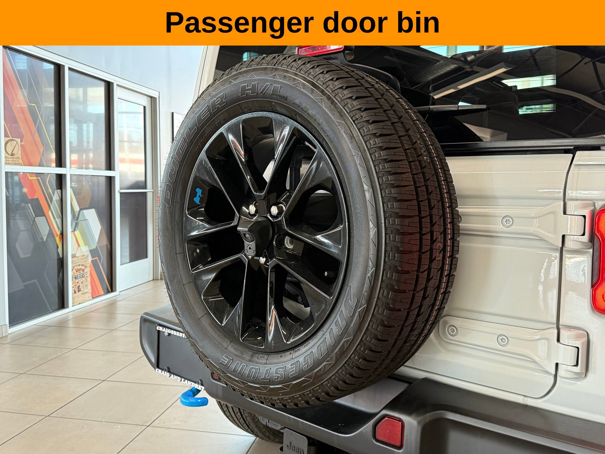 Used 2022 Jeep Wrangler Unlimited Sahara w/ Cold Weather Group image 15