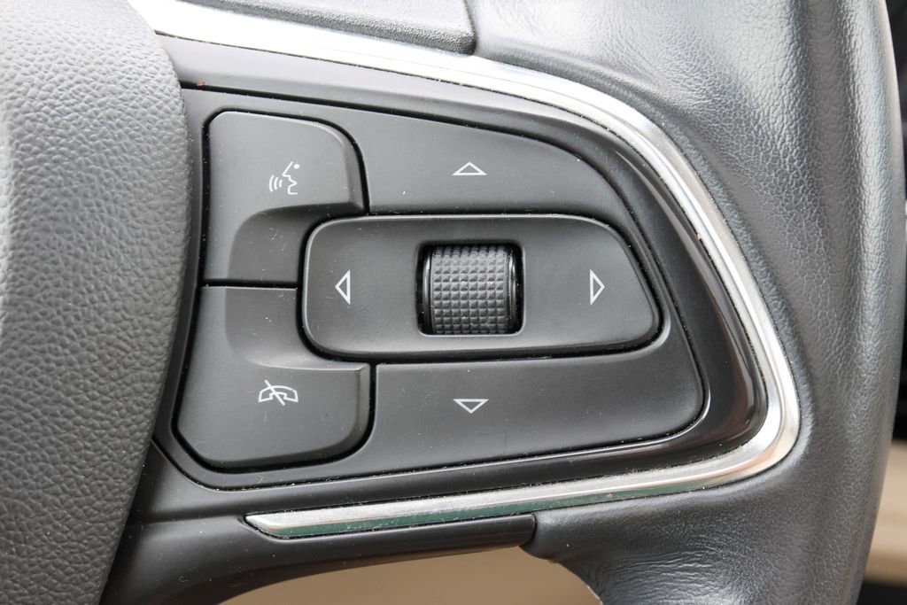 Used 2022 Buick Envision Avenir w/ Technology Package II image 29