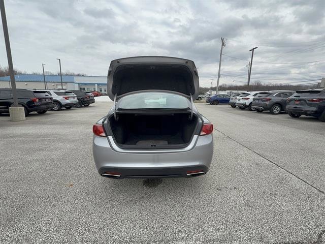 Used 2015 Chrysler 200 S image 5