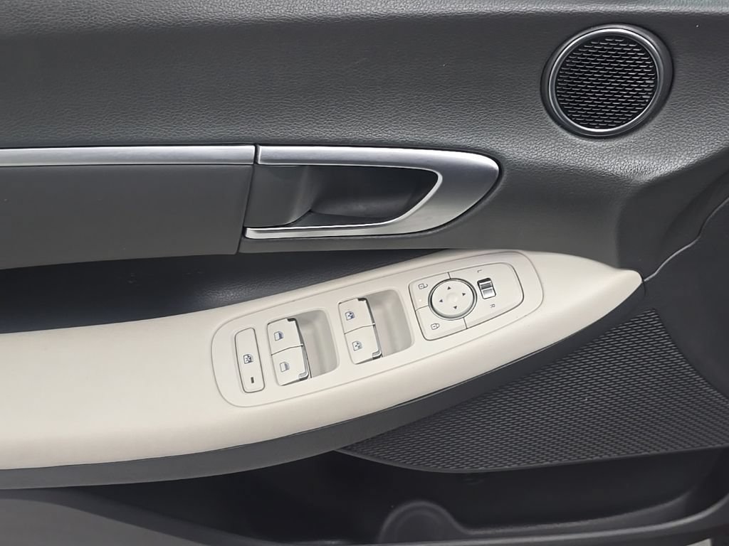 Certified 2025 Hyundai Sonata SEL FWD image 11