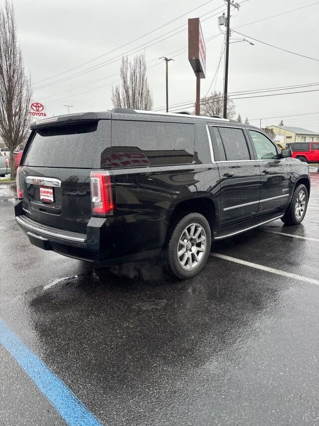 Used 2020 GMC Yukon XL Denali AWD/4WD image 6