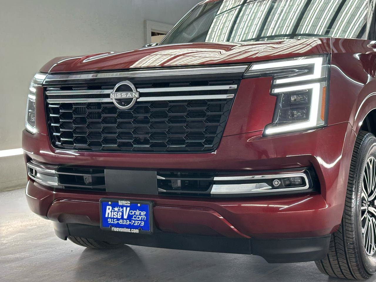 Used 2025 Nissan Armada Platinum w/ Convenience Package RWD image 4