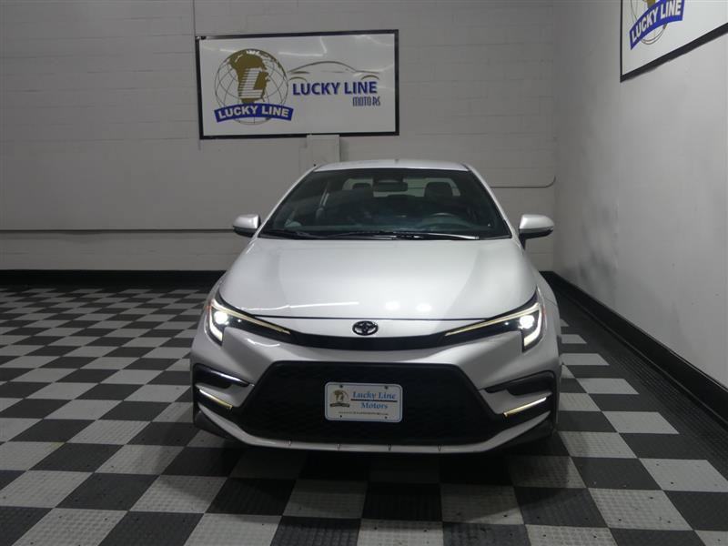 Used 2024 Toyota Corolla SE FWD image 2