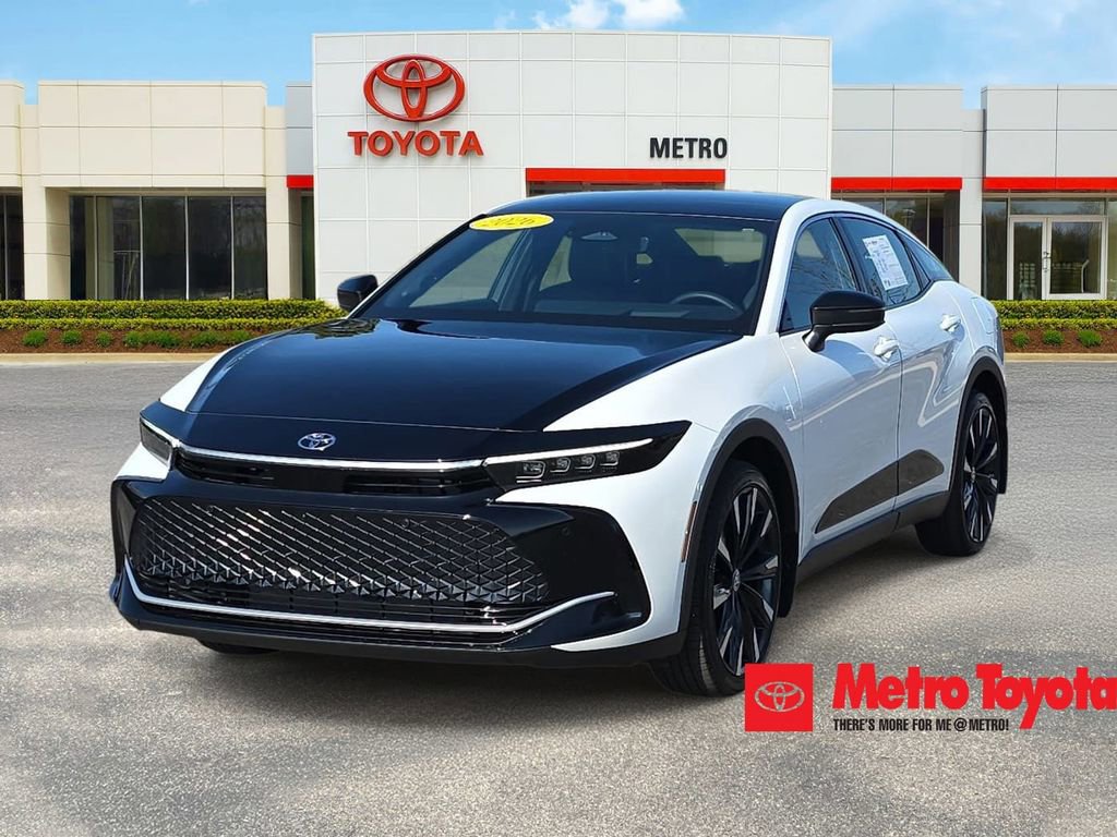 Used 2026 Toyota Crown Platinum video 1