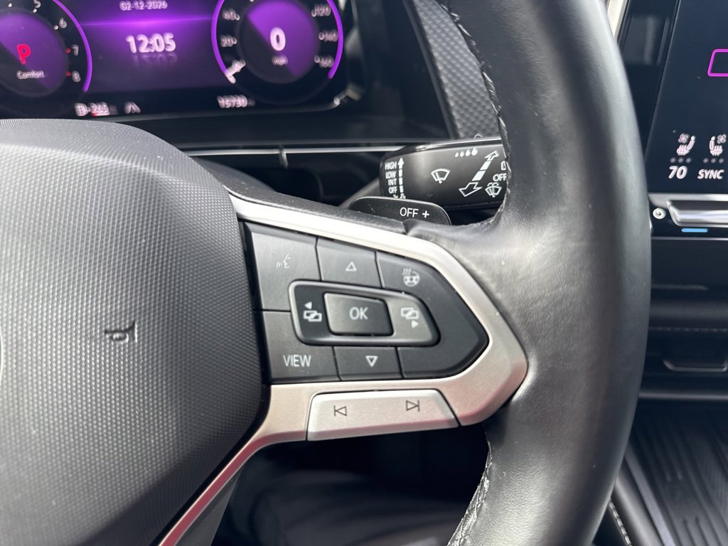 Certified 2025 Volkswagen Atlas Cross Sport SEL R-Line image 19