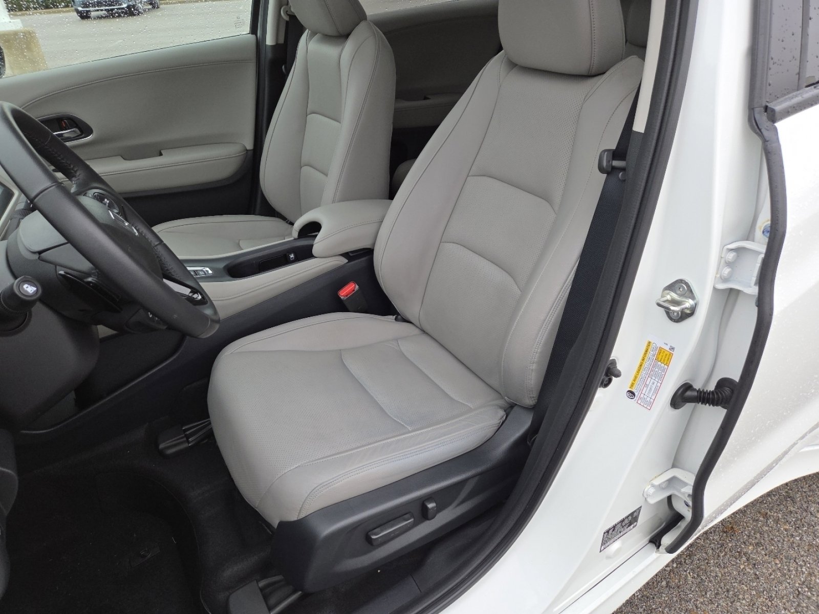 Used 2019 Honda HR-V Touring image 25