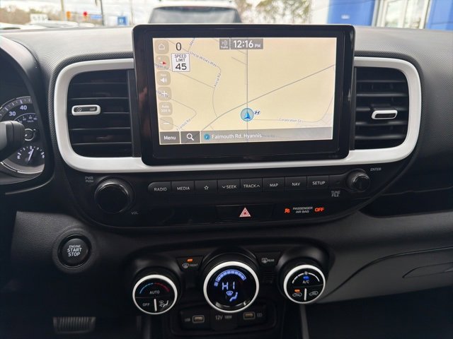 Certified 2022 Hyundai Venue Limited w/ Cargo Package image 23