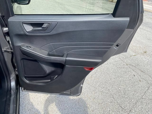 Used 2022 Ford Escape SE w/ SE Sport Appearance Package AWD/4WD image 19