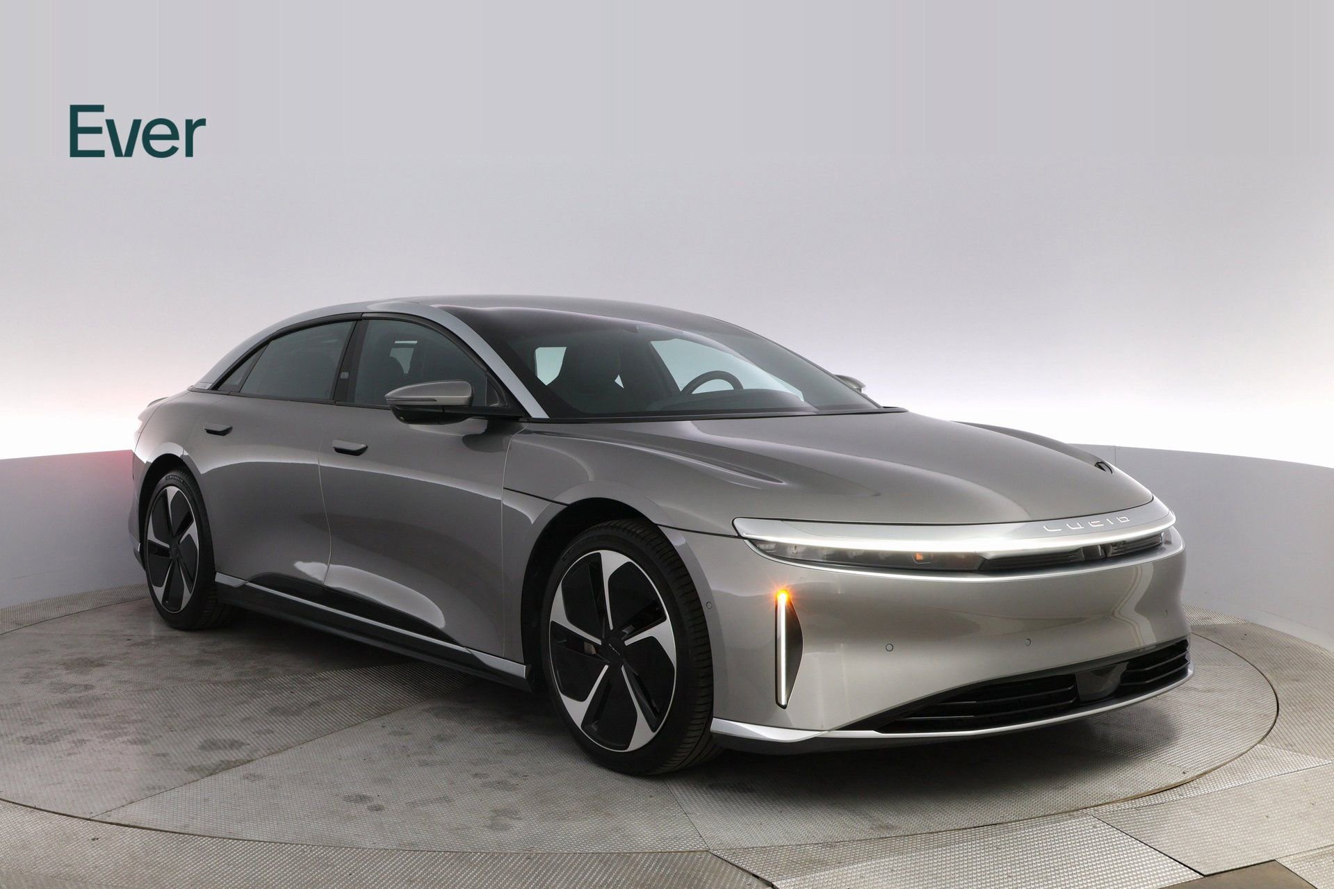 Used 2023 Lucid Air Touring image 4