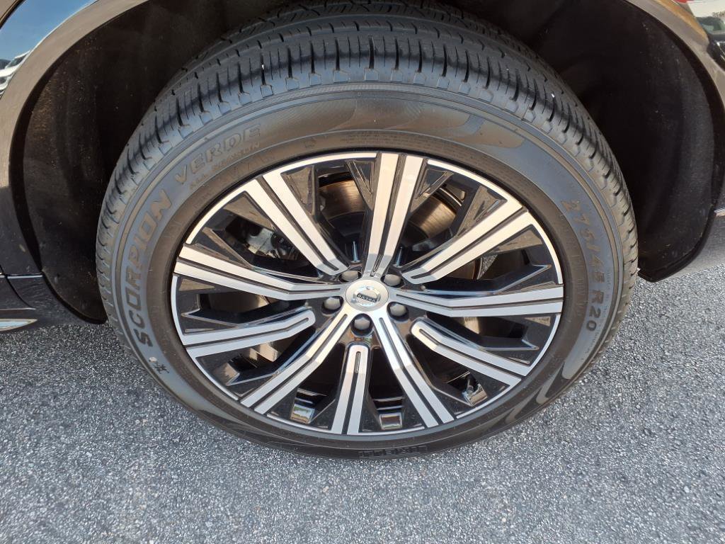 Used 2025 Volvo XC90 B5 Plus image 11