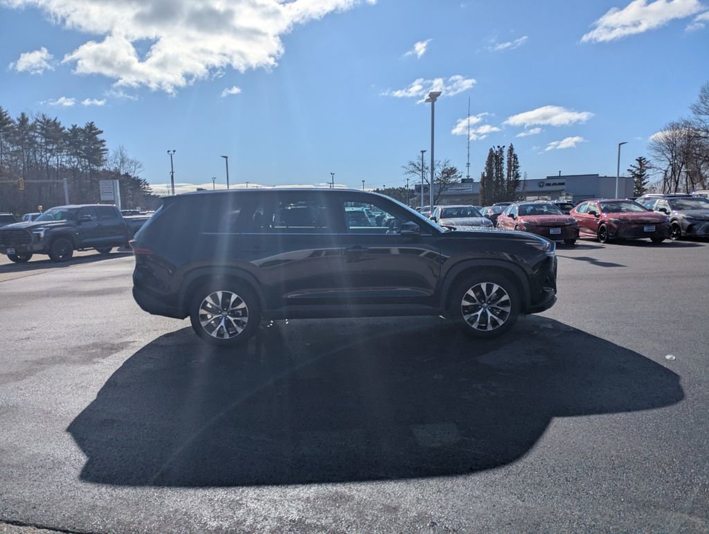 Used 2026 Toyota Grand Highlander Limited image 7