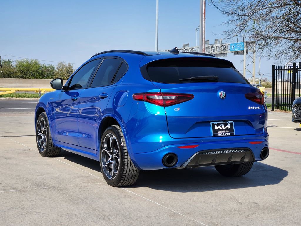 Used 2022 Alfa Romeo Stelvio Veloce image 6