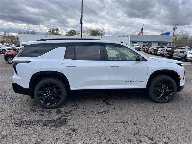 New 2026 Chevrolet Traverse RS w/ LPO, Floor Liner Package image 7