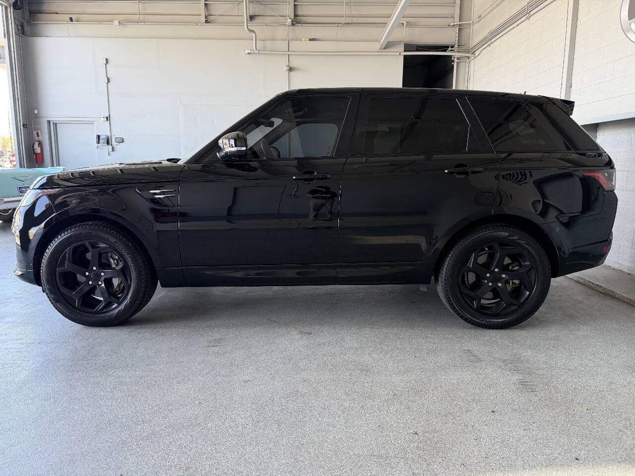 Used 2018 Land Rover Range Rover Sport HSE AWD/4WD image 7
