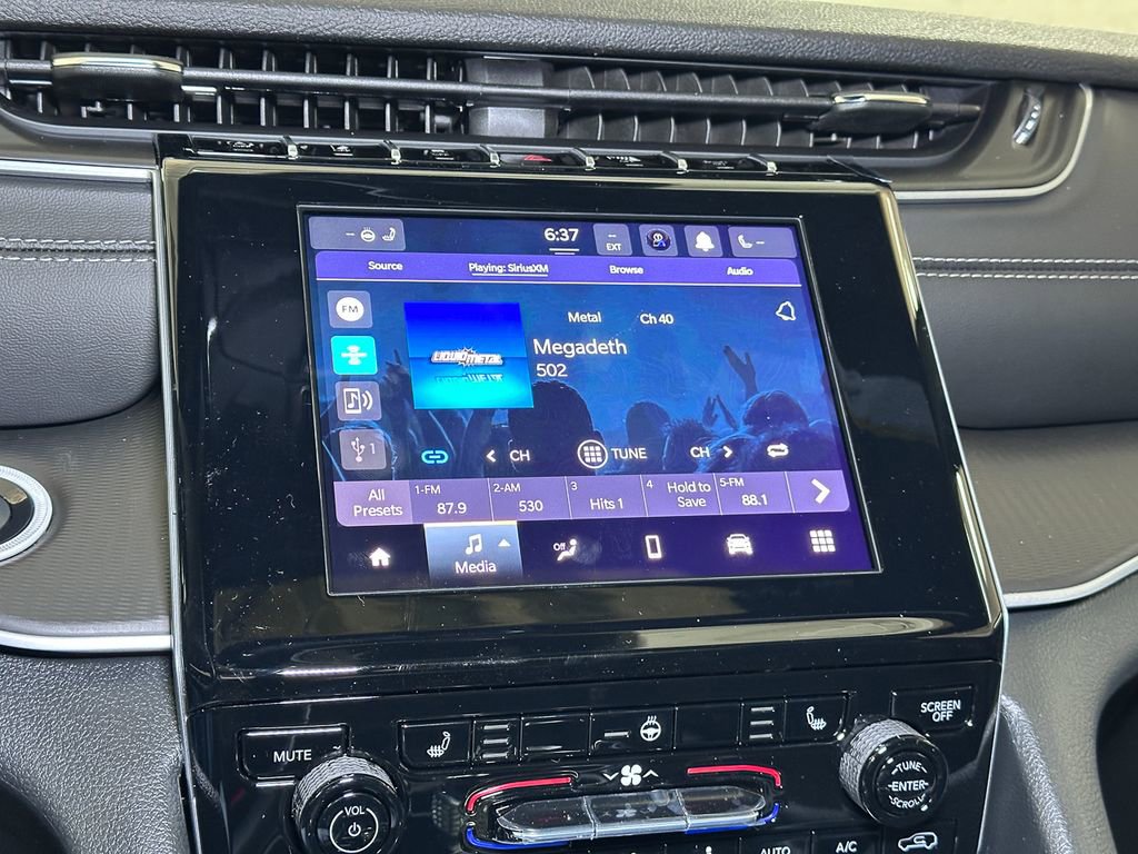 New 2025 Jeep Grand Cherokee Laredo image 30