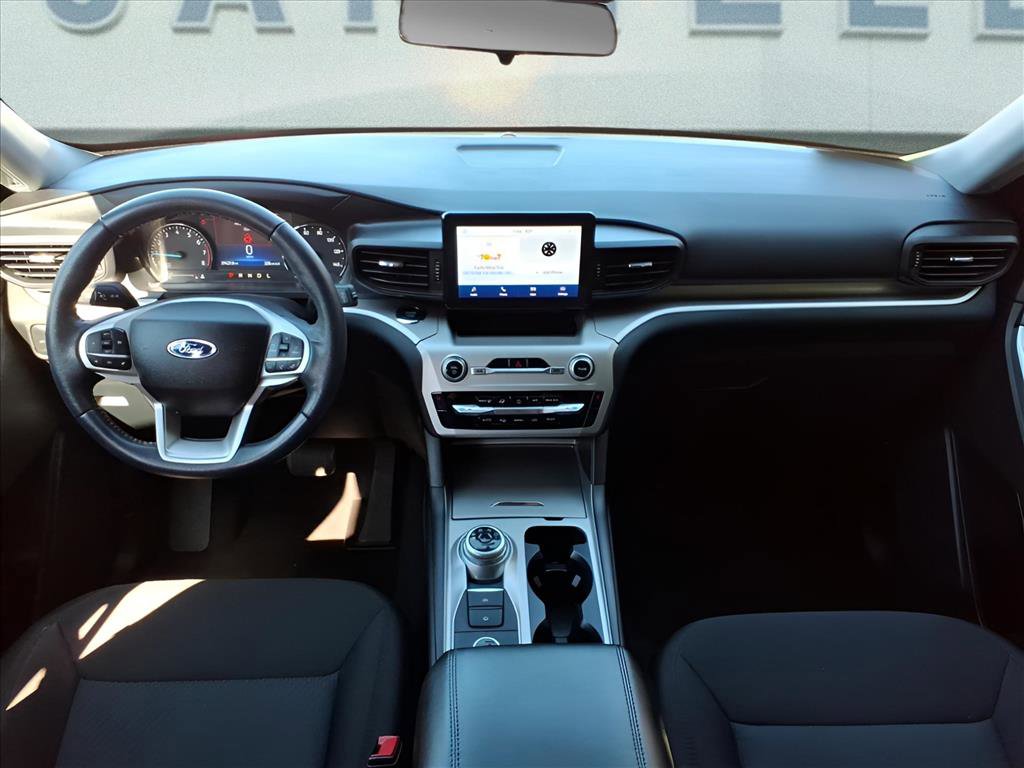 Used 2022 Ford Explorer XLT image 12