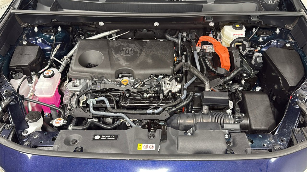 Used 2025 Toyota RAV4 XLE image 25