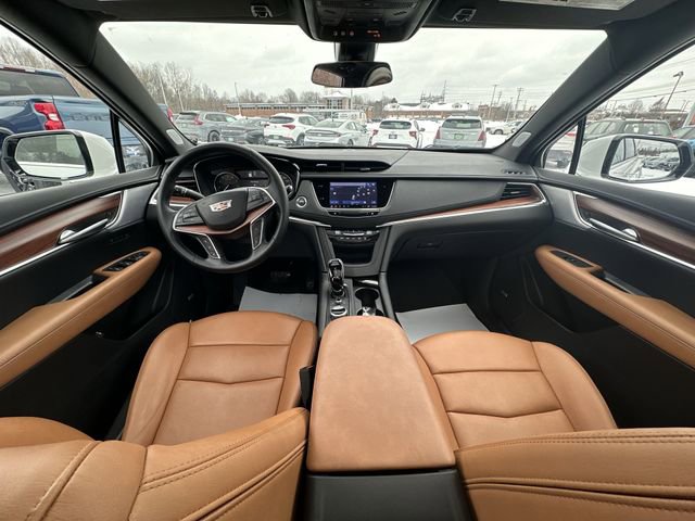 Used 2025 Cadillac XT5 Premium Luxury image 23