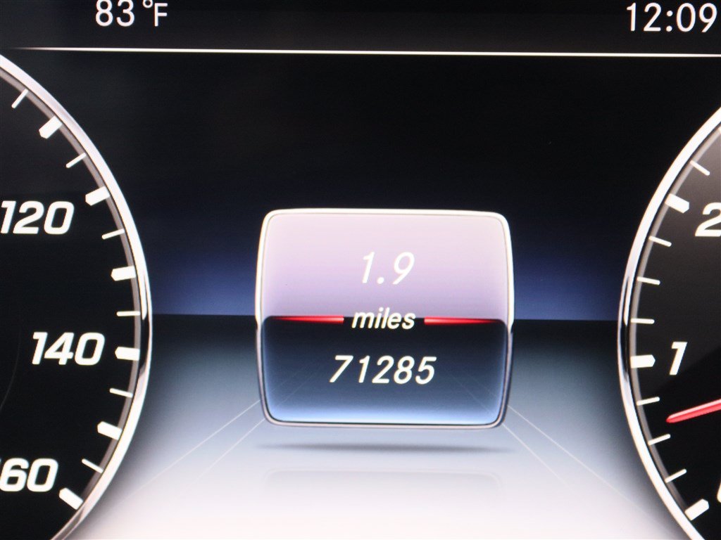 Used 2020 Mercedes-Benz E 450 4MATIC Cabriolet image 31