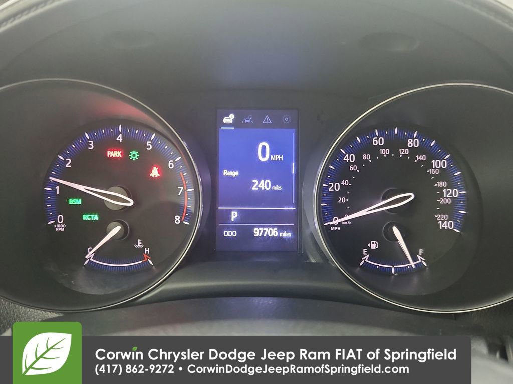 Used 2019 Toyota C-HR XLE FWD image 23