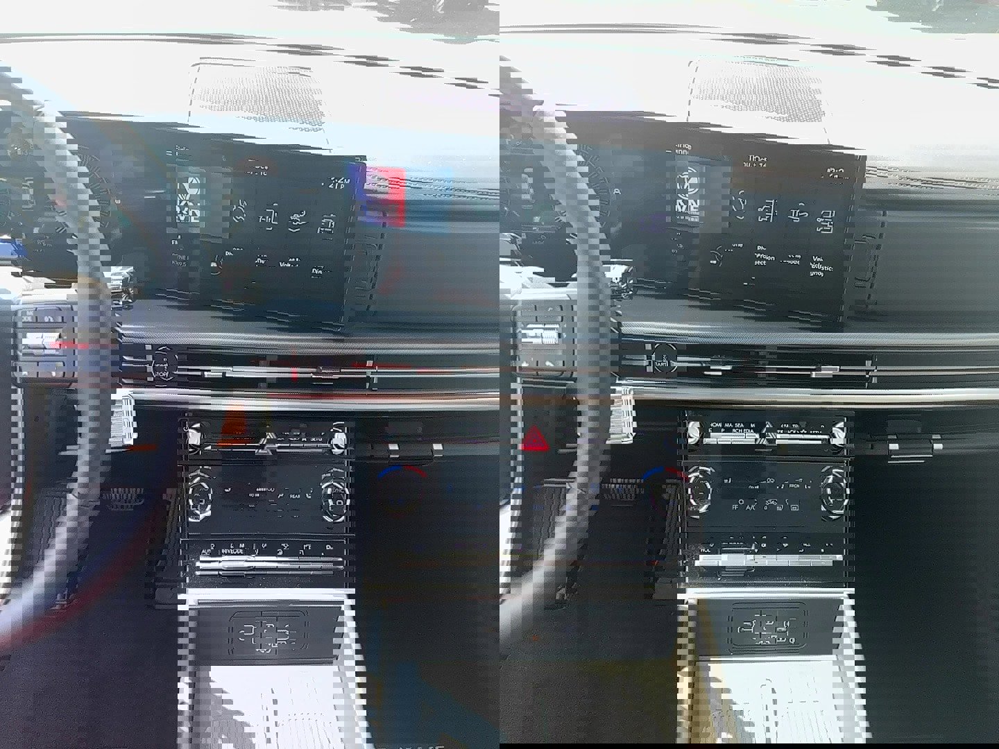 Used 2025 Hyundai Santa Fe SEL image 17