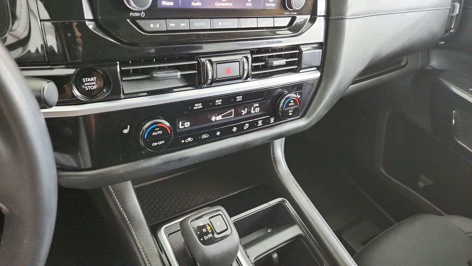 Certified 2025 Nissan Pathfinder SV FWD image 32