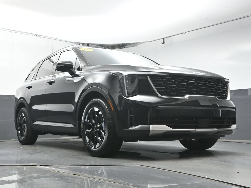 Used 2025 Kia Sorento S w/ Panoramic Sunroof Package FWD image 40