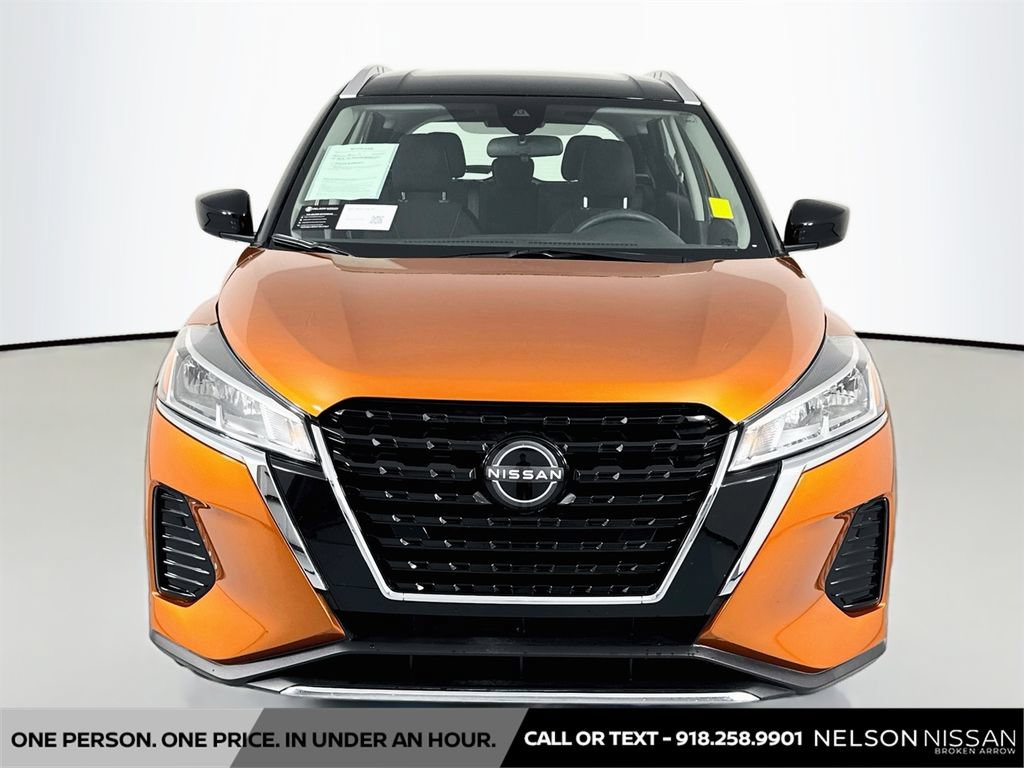 Used 2023 Nissan Kicks SV FWD image 2