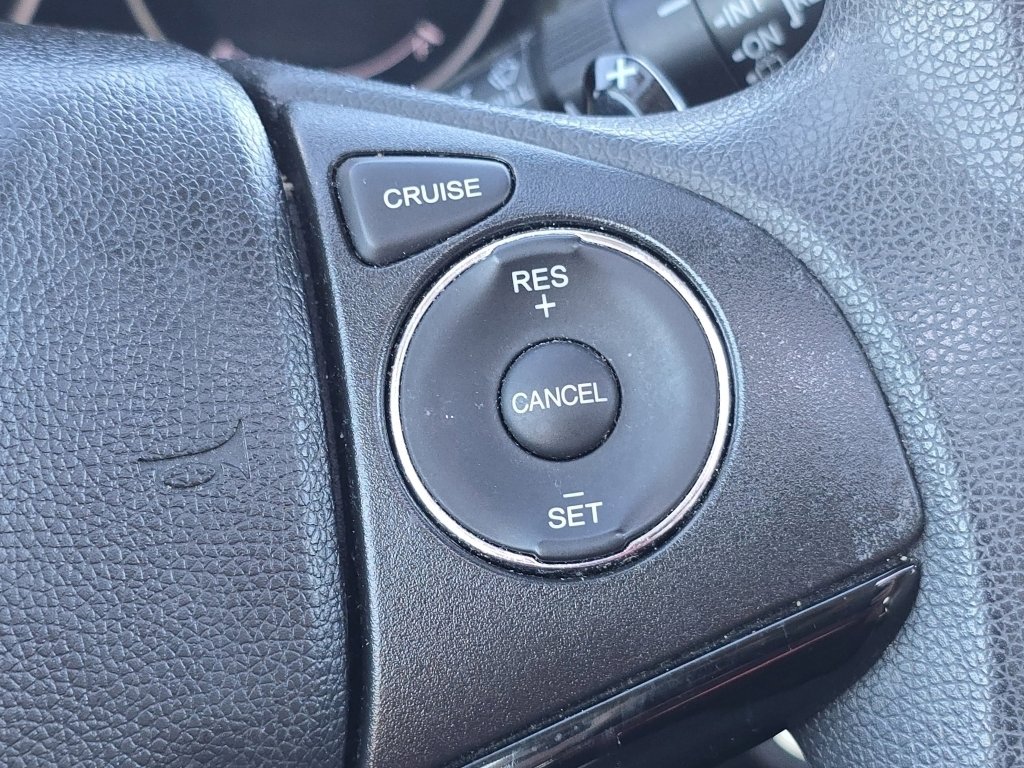 Used 2017 Honda HR-V EX image 8