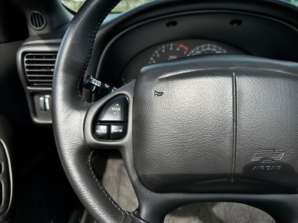 Used 2002 Chevrolet Camaro Z28 w/ Sport Appearance Pkg RWD image 31