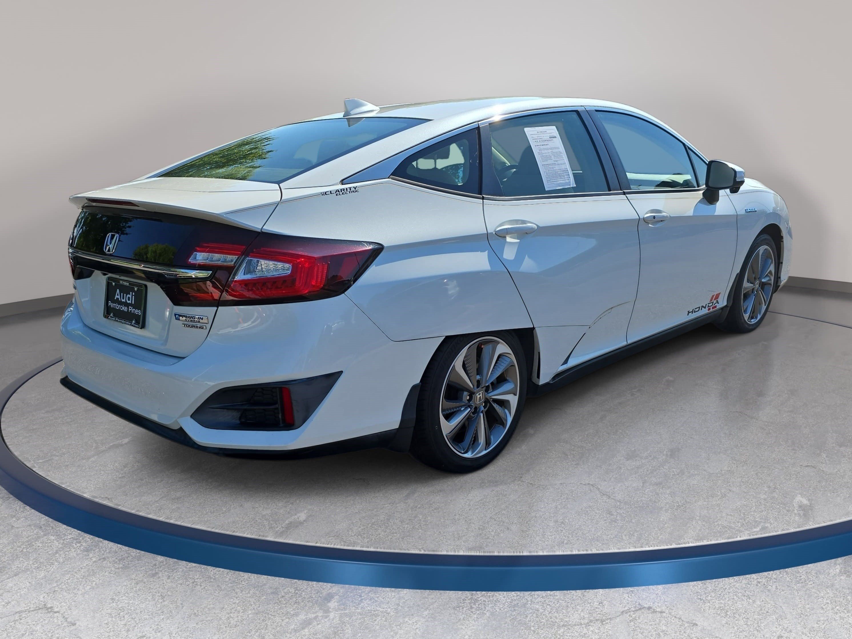 Used 2018 Honda Clarity Touring image 5