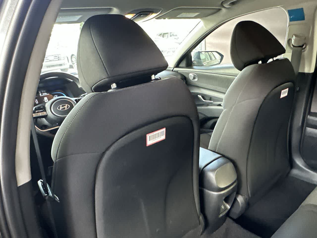 Used 2026 Hyundai Elantra SE FWD image 23