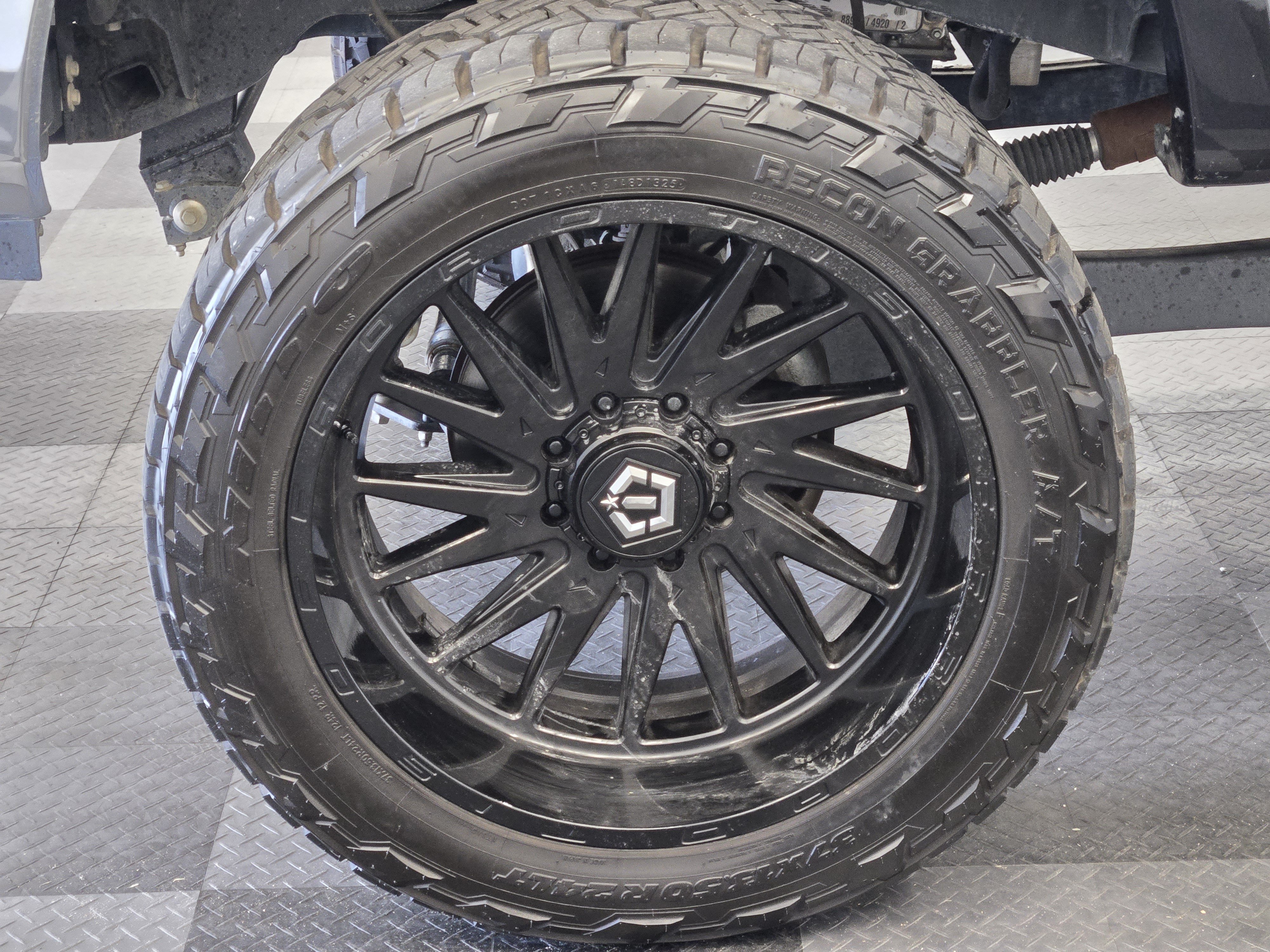 Used 2022 Ford F250 Lariat w/ Tremor Off-Road Package AWD/4WD image 10