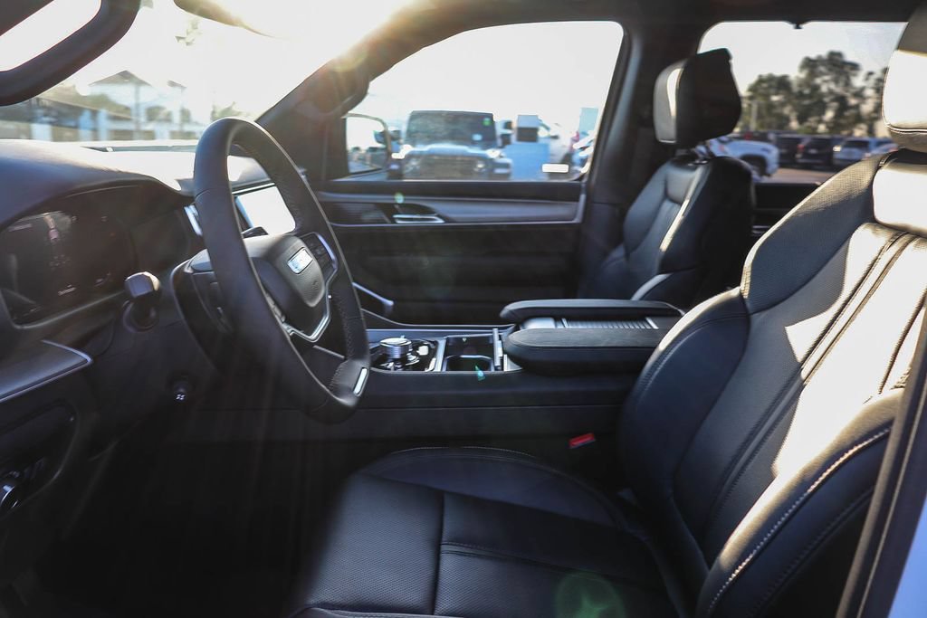 New 2026 Jeep Grand Wagoneer Limited AWD/4WD image 21