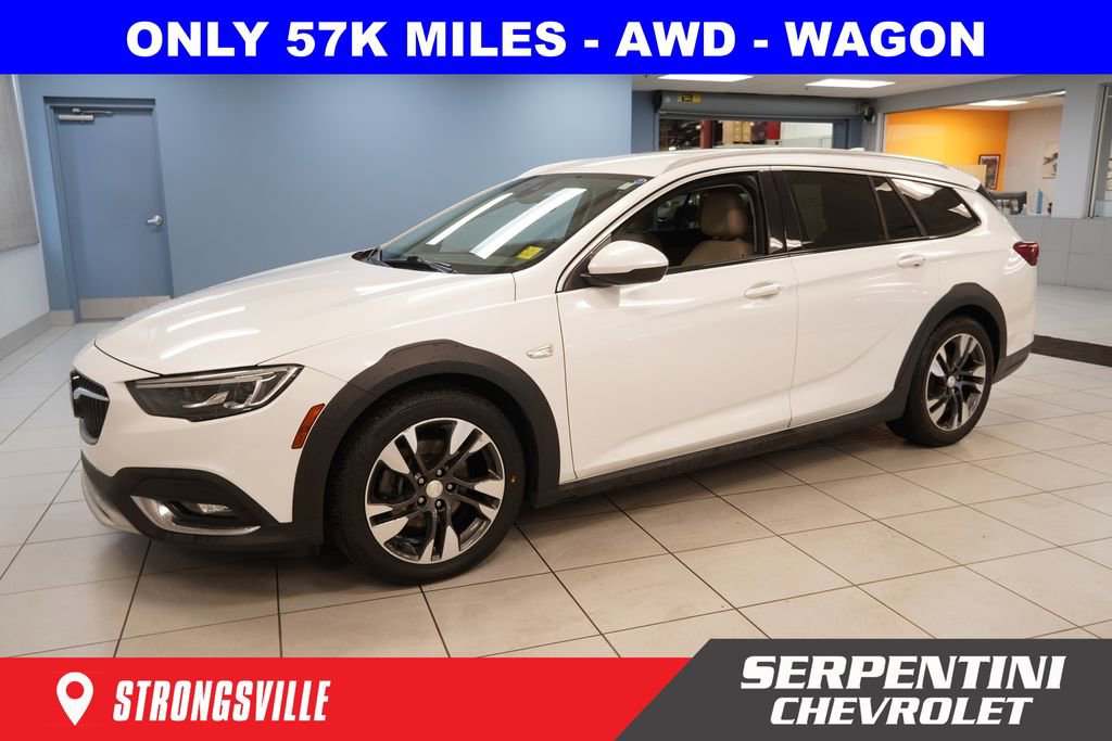 Used 2018 Buick Regal Essence w/ Driver Confidence Package #1 image 1