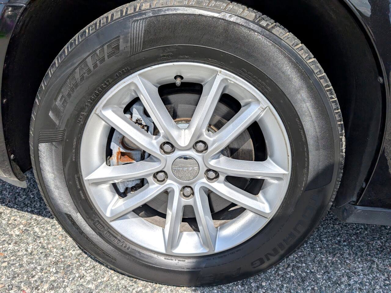 Used 2015 Dodge Grand Caravan SXT image 3