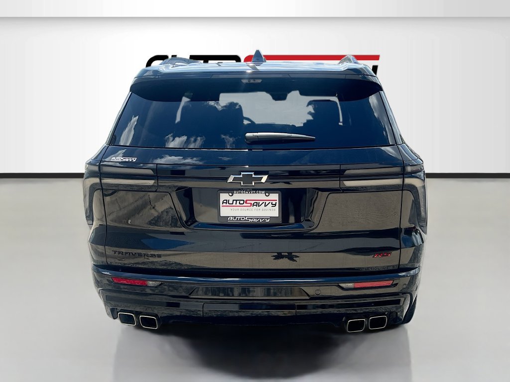 Used 2024 Chevrolet Traverse RS w/ LPO, Floor Liner Package FWD image 6