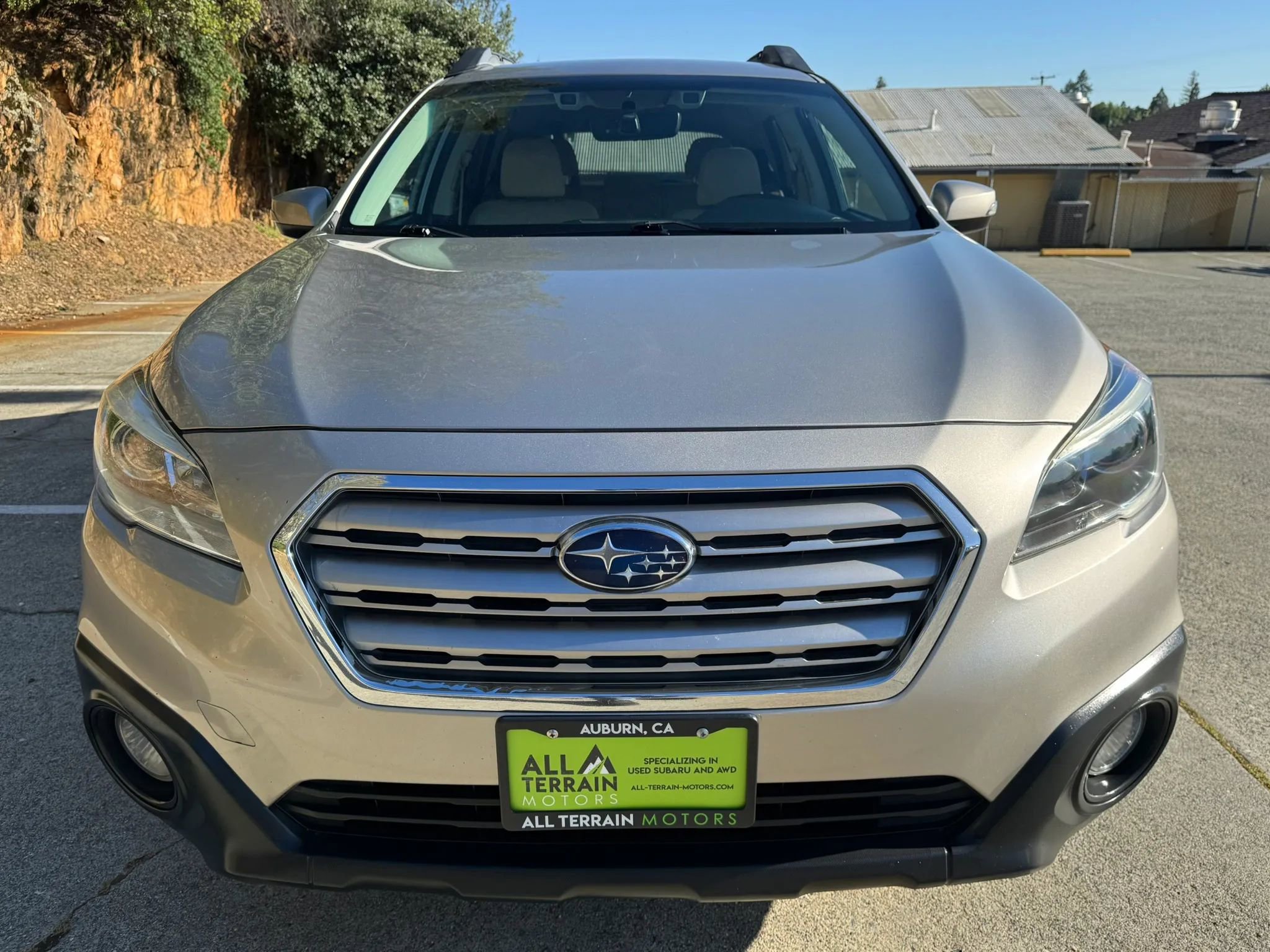 Used 2017 Subaru Outback 2.5i Premium image 11