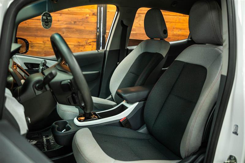 Used 2021 Chevrolet Bolt LT image 9